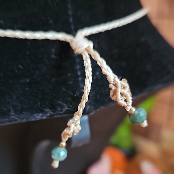 Elegant Crystal Pendant Necklace - Picture 5 of 7